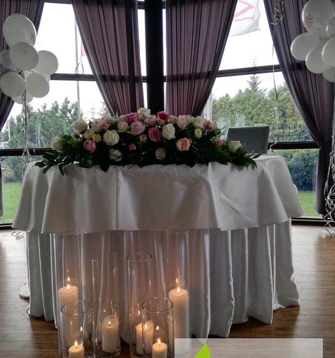 swieczki-swieczniki-balony-kwiaty-stol-dekoracja-angeldecorations-wypozyczalnia